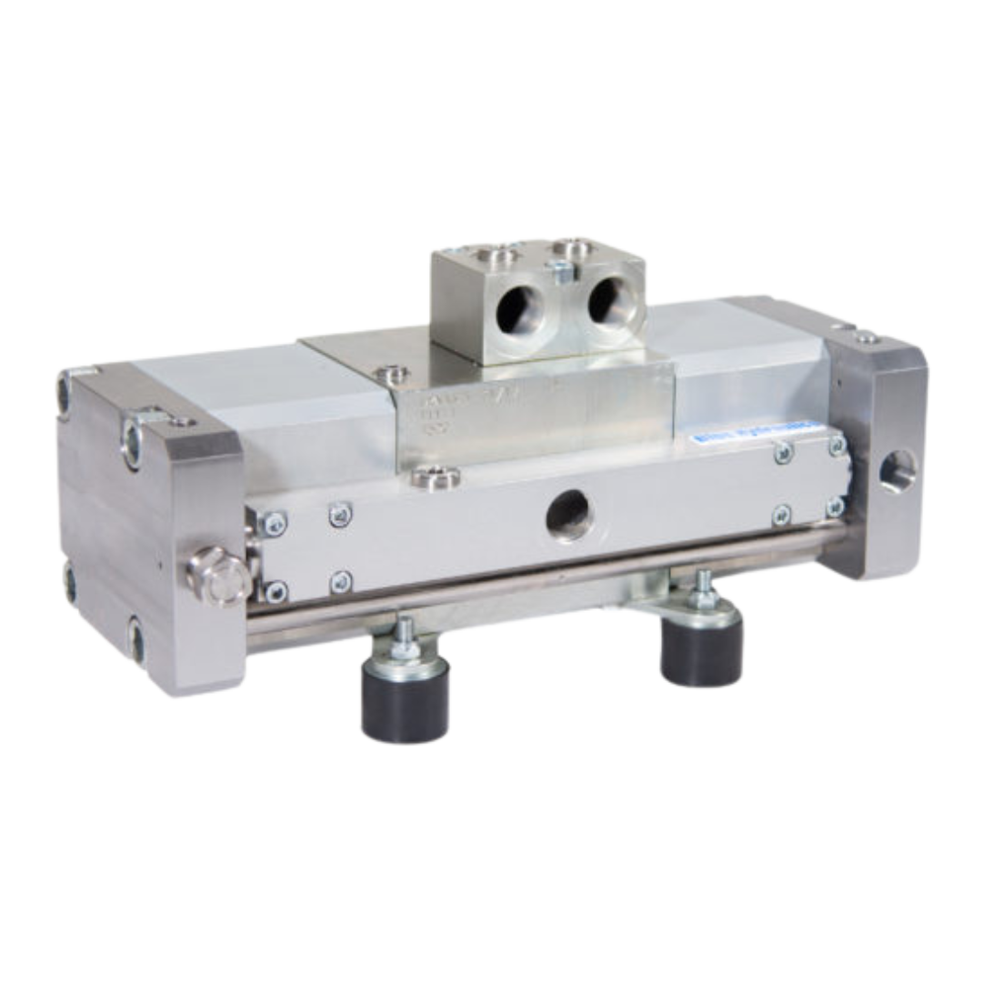 HPW 1000 / 30 - 140 : Dynaset Hydraulically Driven High Pressure Water Pump,  7.9 GPM at 14500psi Water Power Output, Base Pump Only