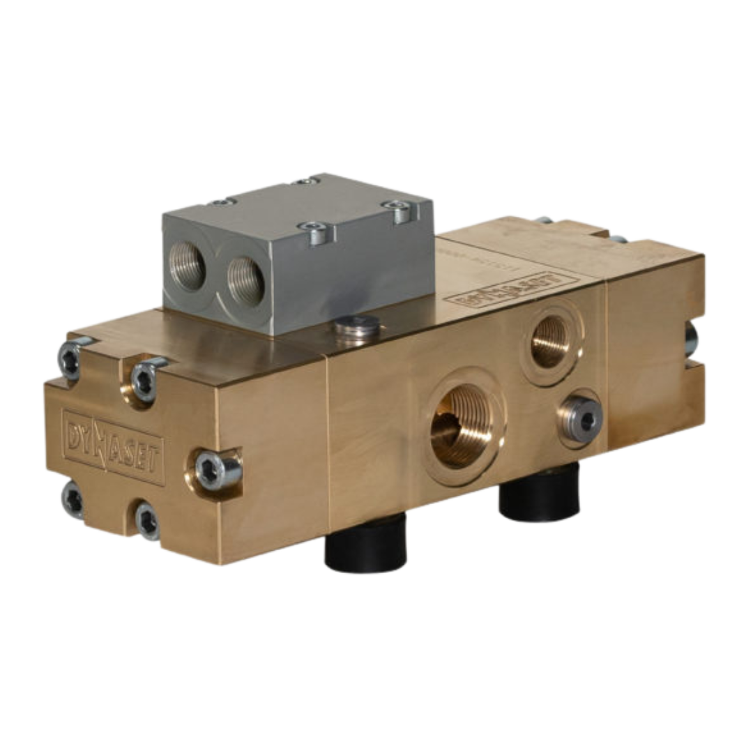 HPW 160 / 18 - 18 - UV : Dynaset Hydraulically Driven High Pressure Water Pump, 4.8 GPM at 2320psi Water Power Output, with Water pressure unloader valve & pressure gauge