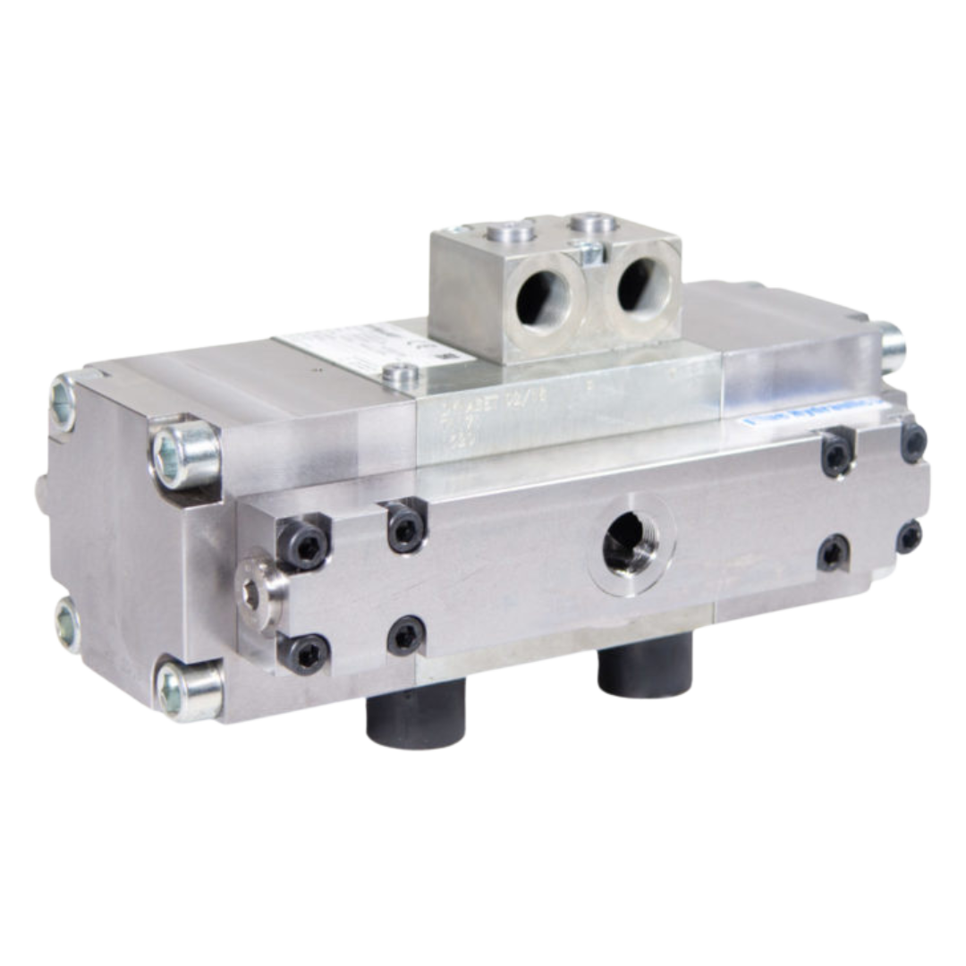 HPW 800 / 30 - 140 : Dynaset Hydraulically Driven High Pressure Water Pump, 7.9 GPM at 11600psi Water Power Output, Base Pump Only