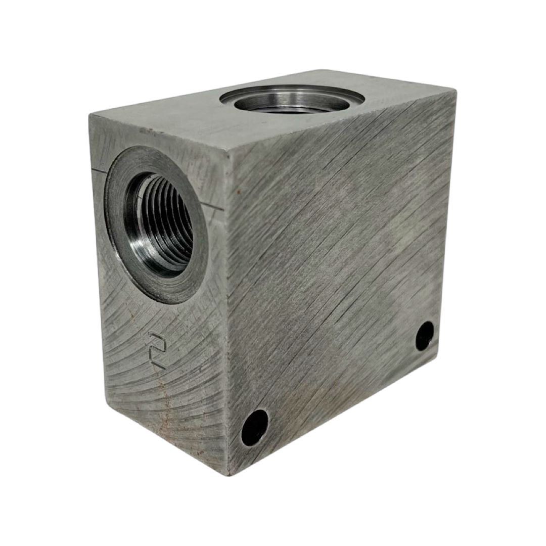 DC102CB8S : Daman Common Cavity Body, C-10-2 Cartridge Cavity, #8 SAE (1/2") Port Connections, 5000psi Rated, Ductile Iron, Without Gauge Port