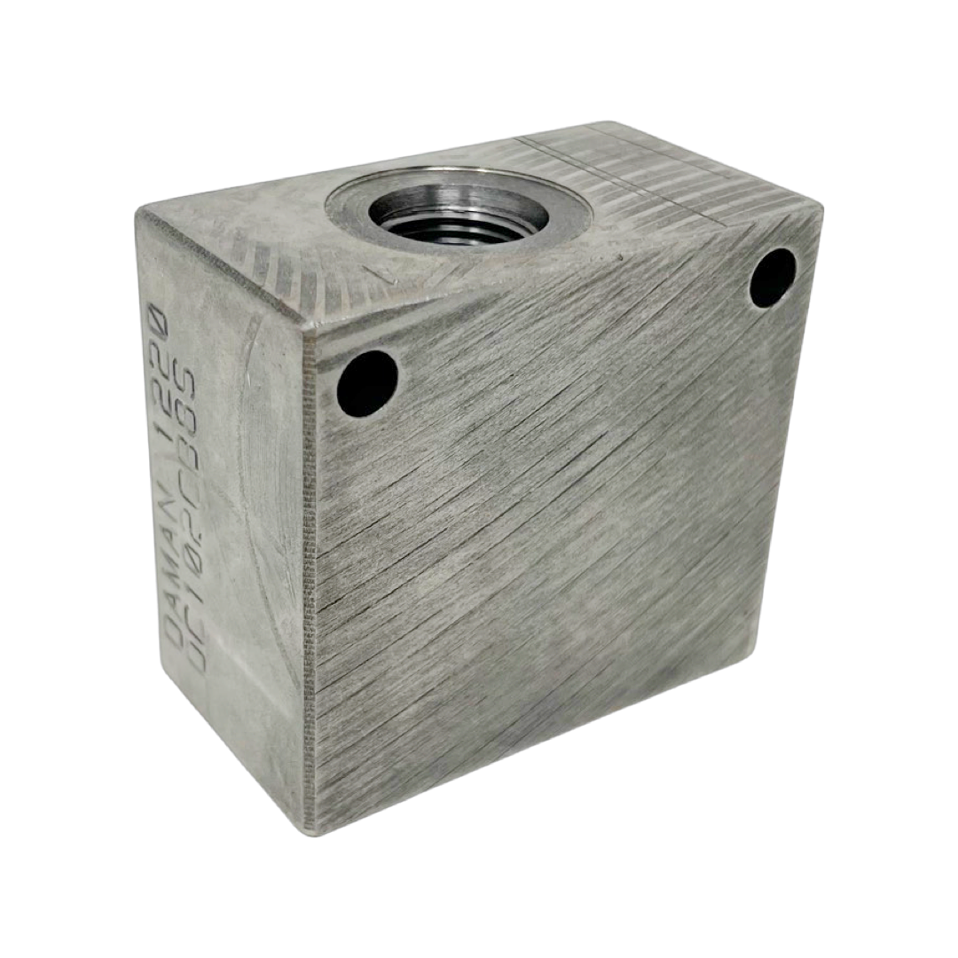 DC102CB8S : Daman Common Cavity Body, C-10-2 Cartridge Cavity, #8 SAE (1/2") Port Connections, 5000psi Rated, Ductile Iron, Without Gauge Port