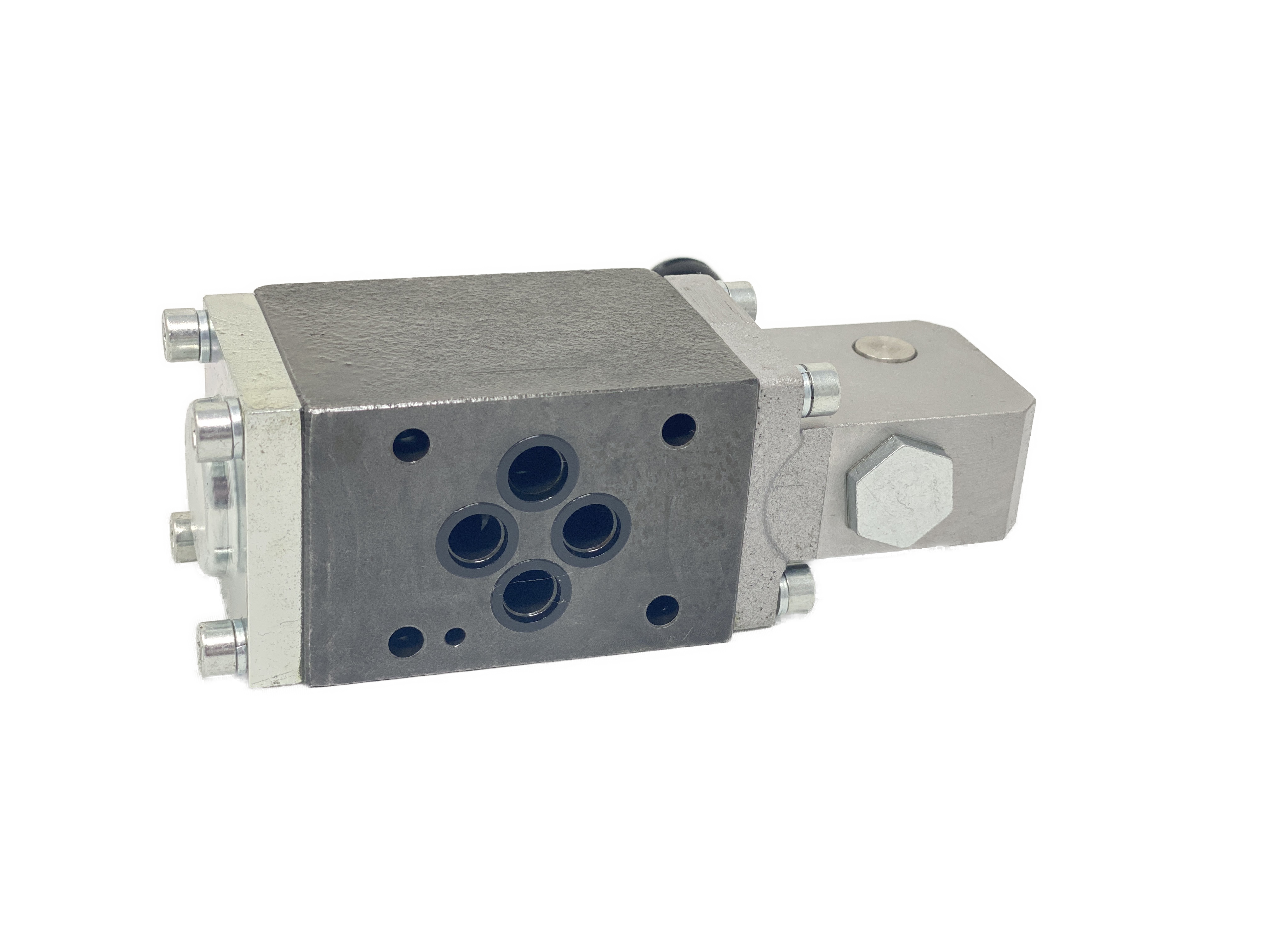 RPR3-063H11/A1 : Argo DCV, Lever Op, D03, 21GPM, 5100psi, 3P4W, Open in Neutral, Spring Centered