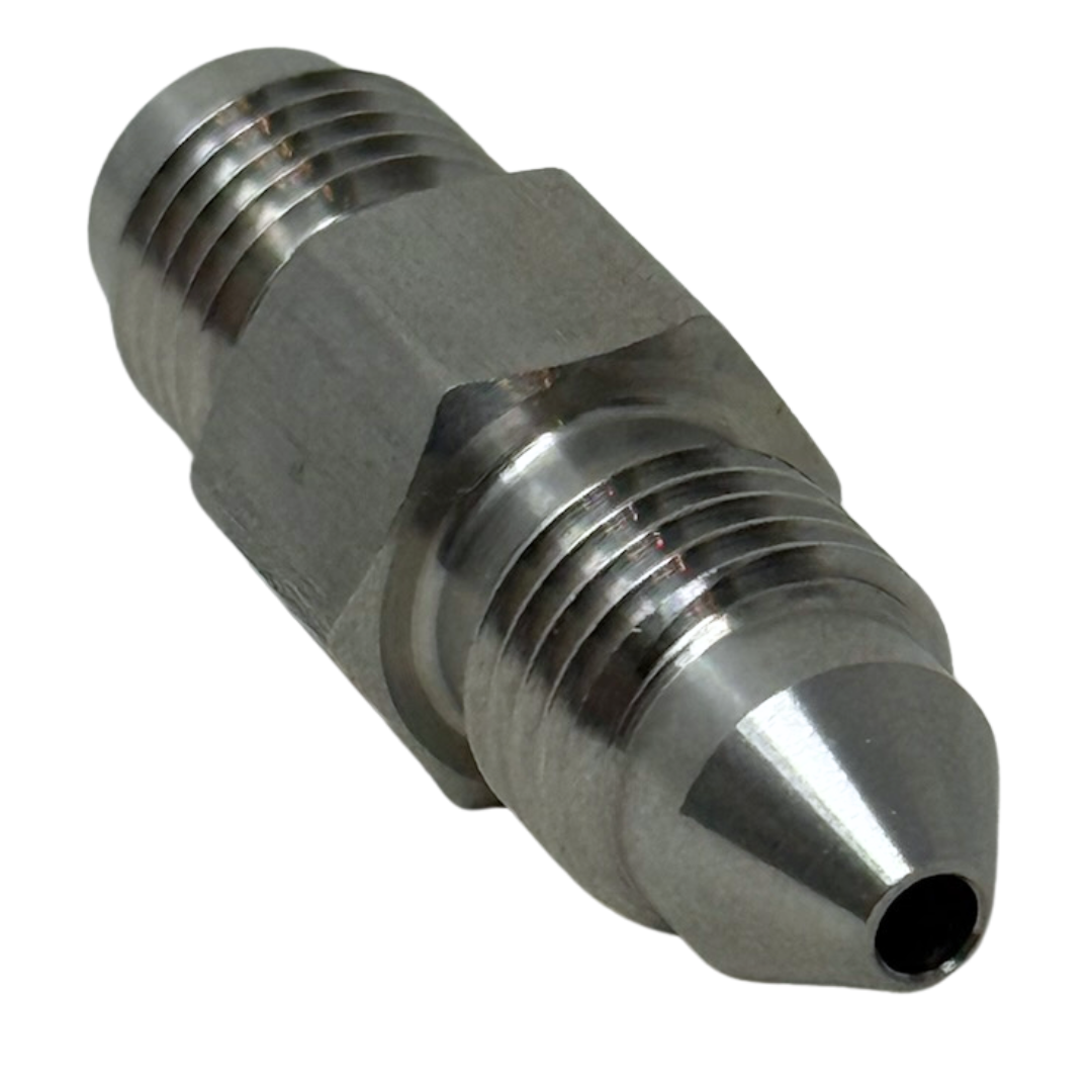 X4M08J15 : OneXtreme Adapter, 0.25 (1/4") Male MP x 0.5 (1/2") Male JIC, 15,000psi