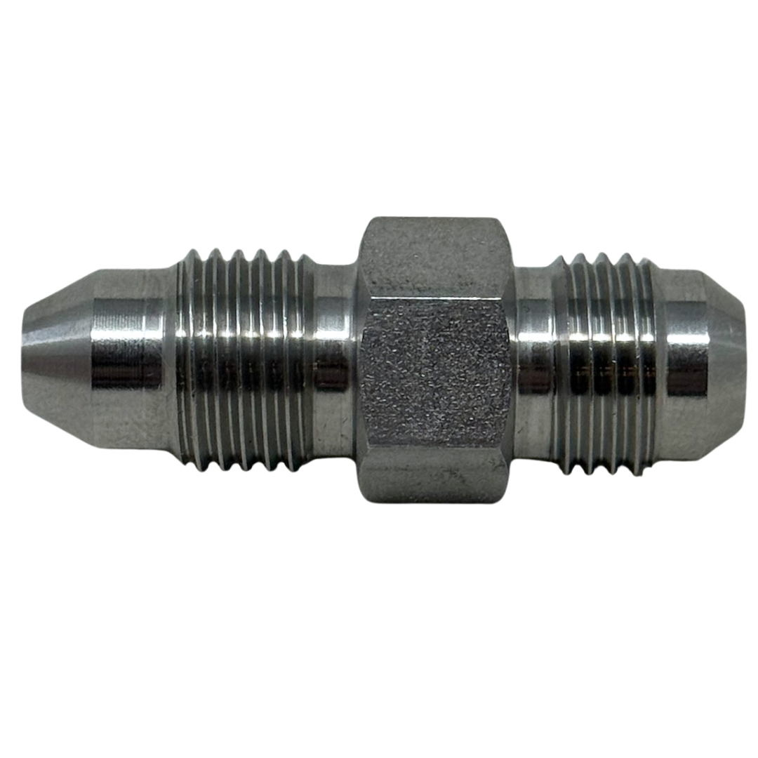 X6M04J15 : OneXtreme Adapter, 0.375 (3/8") Male MP x 0.25 (1/4") Male JIC, 15,000psi