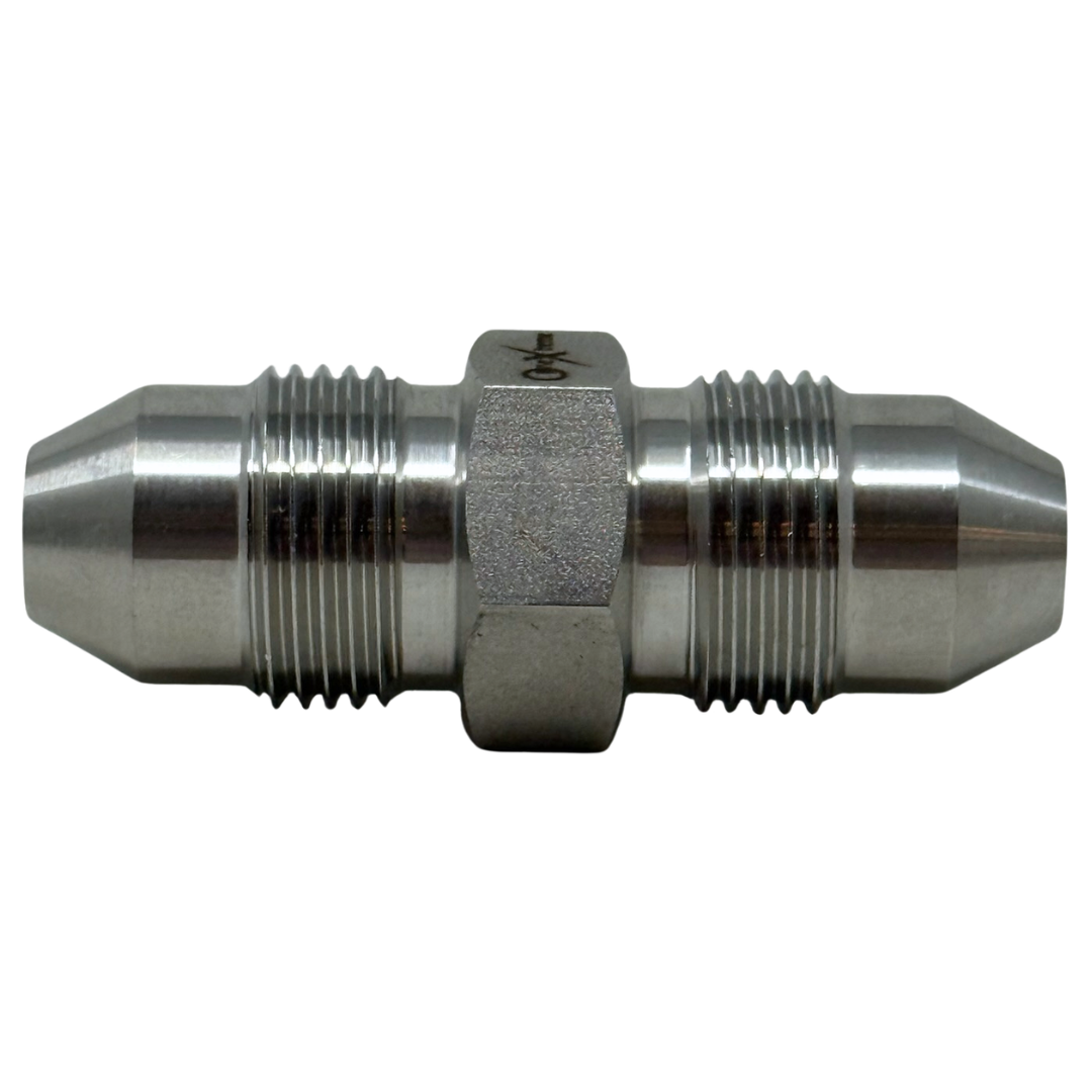 X12M12M20 : OneXtreme Adapter, 0.75 (3/4") Male Medium Pressure x 0.75 (3/4") Male Medium Pressure, 20,000psi