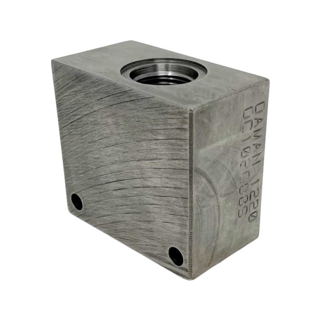 DC102CB8S : Daman Common Cavity Body, C-10-2 Cartridge Cavity, #8 SAE (1/2") Port Connections, 5000psi Rated, Ductile Iron, Without Gauge Port