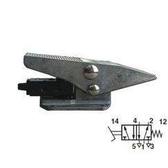 X3068222 - Norgren Super X Valve, 2-Position, 5-Way, Spool Configuration 3 Blocked, 1 to 2 and 4 to 5 in Neutral, 1/4" NPT, Inline, Manual, Pedal"
